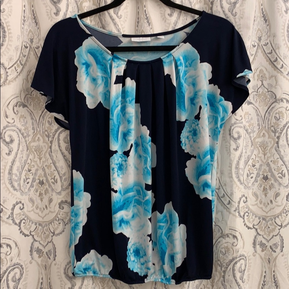 **buy 1 get 1 free** EUC NY & Co Blouse